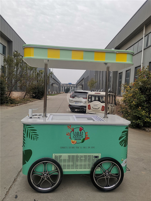 2023 Neuer Typ italienischer Eiswagen Dreirad mit Eismaschine Dreirad