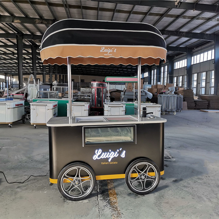 Kleines Eiswagen mit Gefrierschrank Eiswagen Mobilwagen Eiswagen Lebensmittelwagen